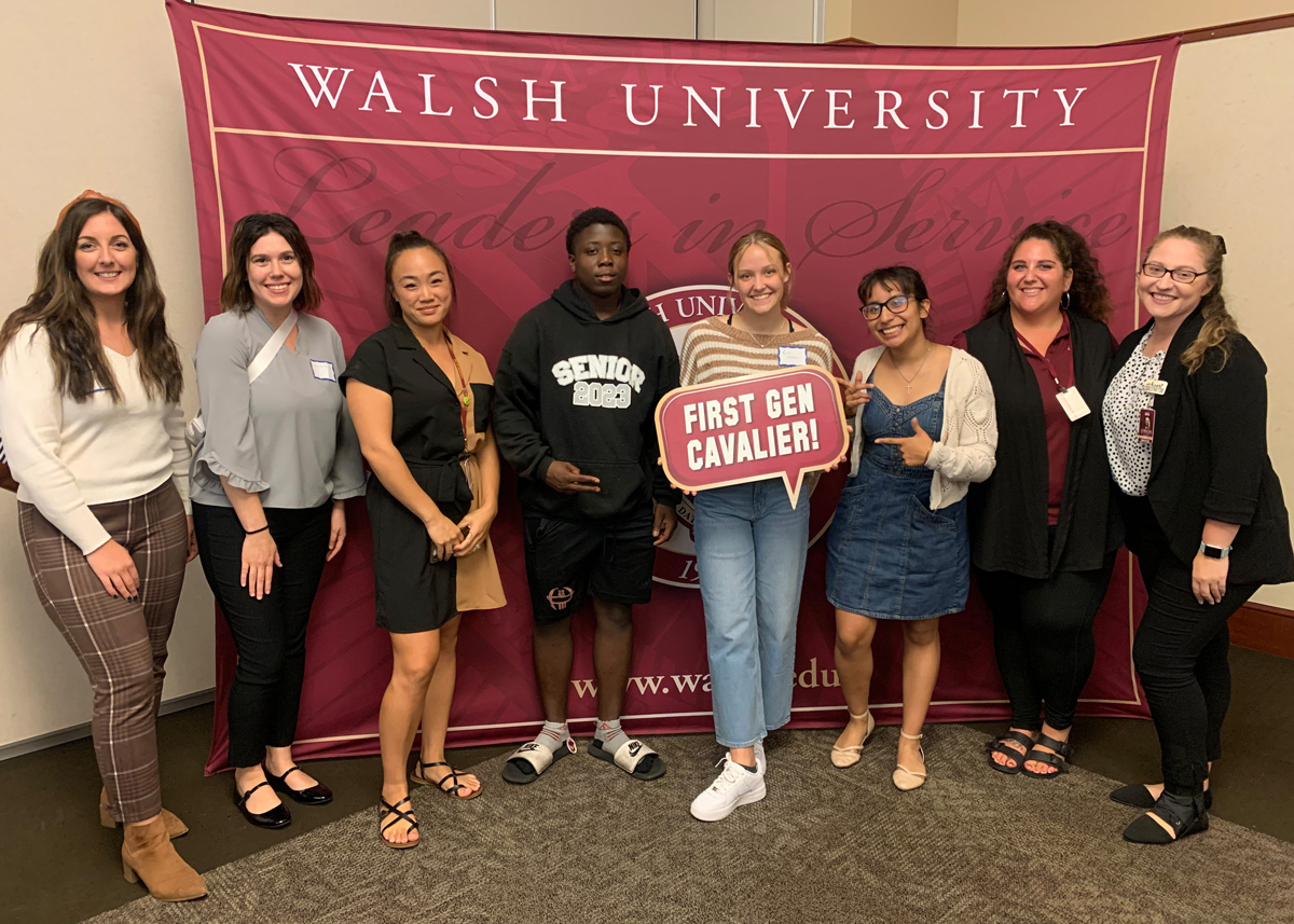 group photo of students attending First Gen Cavs event